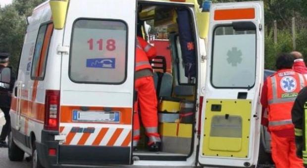Torino, scontro tra tre auto: due morti e quattro feriti