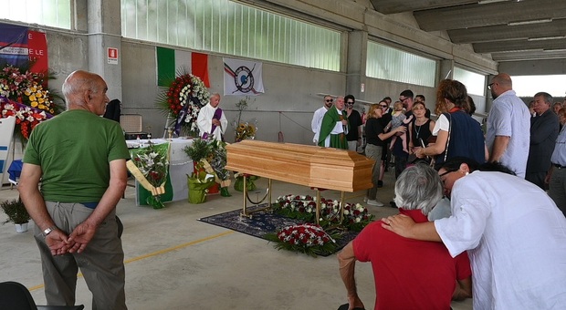 I funerali (foto Meloccaro)