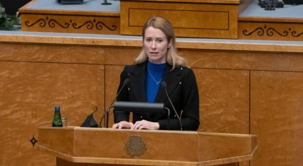 Estonia: premier donna giura nelle mani della prima donna capo di Stato