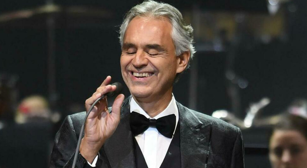 Andrea Bocelli, età, carriera,malattia, vita privata: chi è il tenore ospite a Michelle impossible & friends