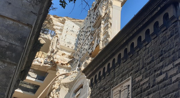 Cimitero di Napoli Poggioreale, crollo di gennaio: via al recupero delle salme