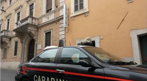 Foligno, profuma di marijuana: arrestato. In azione i carabinieri