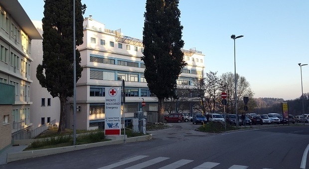 Urbino, neonato muore 50 minuti dopo il parto: indagati nove sanitari di ostetricia
