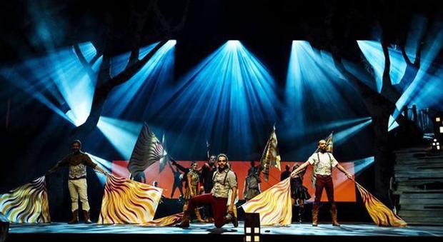 Cirque du Soleil, gli sbandieratori di Corinaldo (Ancona) in Canada con il nuovo spettacolo “Joyeux Calvaire”