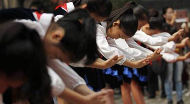 In Cina arriva la "fedina scolastica": penalità permanenti agli studenti che copiano
