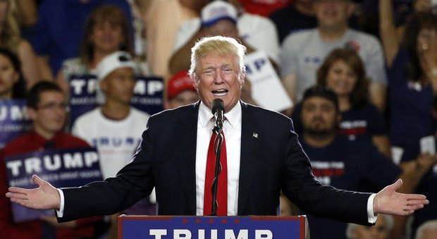 Corsa alla Casa Bianca, Trump è il candidato dei repubblicani: raggiunto il numero di 1238 delegati
