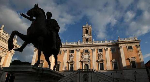 Roma, l'Antimafia ricorda il caso di Di Stefano. Il candidato sindaco di Casapound arrestato nel 2013 per furto aggravato