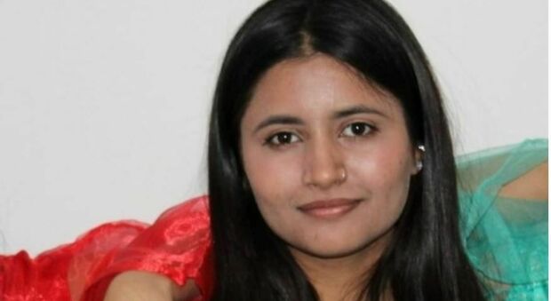 Basma scomparsa, le amiche: «Scappata da un matrimonio combinato, è in Francia con l'uomo conosciuto online»