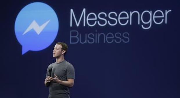 Facebook, presto si potrà pagare anche via Messenger: Zuckerberg sfida Apple e Google