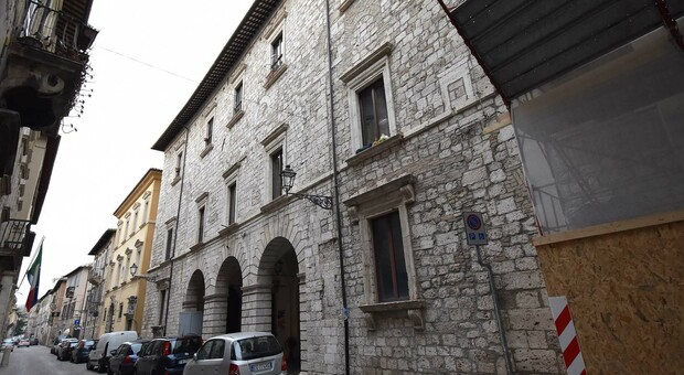 L'ex caserma dei vigili del fuoco ad Ascoli Piceno