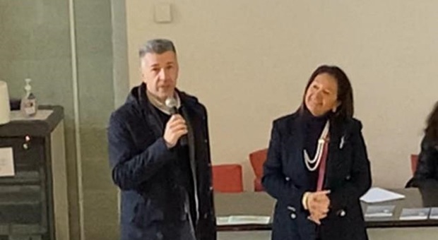 Gino Cecchettin all'Itis Viola con la dirigente Isabella Sgarbi