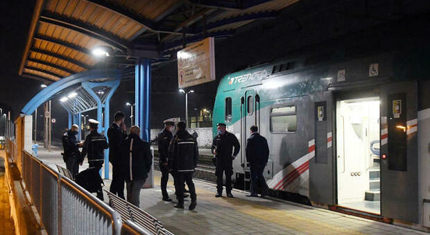 Milano, urtato da un treno in stazione: ragazzo di 13 anni grave in ospedale