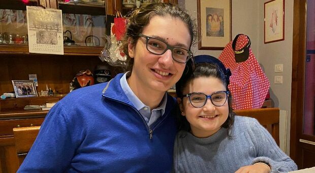 Gabriele Pedrazzoli con la sorella Ginevra: andranno alle olimpiadi di matematica
