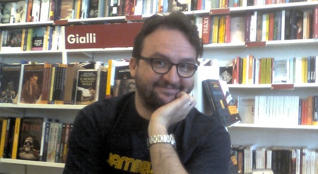 Lo scrittore Paolo Roversi