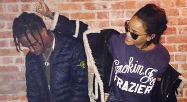 Il rapper Travis Scott e Rihanna (lipstickalley.com)