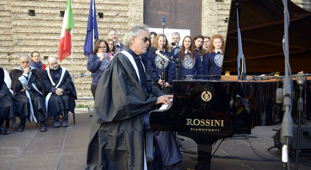 Andrea Bocelli testimonial d'eccezione: «Innamorarsi delle Marche è per sempre»