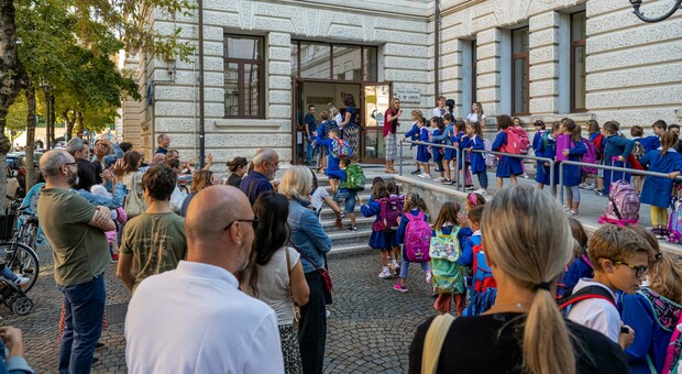 Il primo giorno di scuola alle scuole elementari De Amicis di Treviso