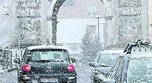 Benevento nella morsa dello smog, Mastella ordina Epifania senza auto
