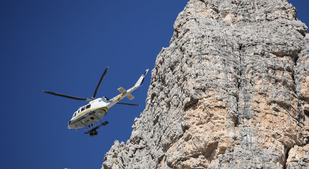 Finanziere ucciso dalla pala dell'elicottero, aperte due inchieste: probabile una terza dell'agenzia nazionale del volo