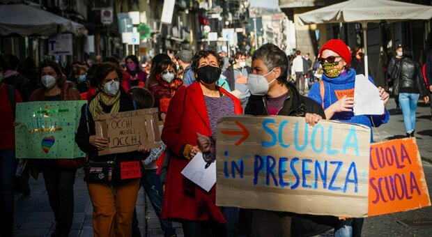 Scuole elementari dopo Natale: la Campania pronta a rinviare il rientro in aula