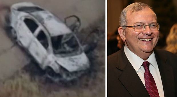 Cadavere in auto bruciata: forse è quello dell'ambasciatore greco, scomparso 3 giorni fa