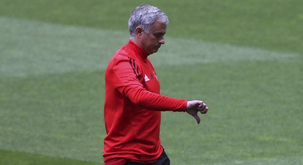 Mourinho: «Non andrò al Psg, rimango allo United»