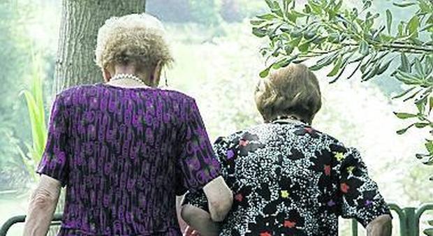 Sono 18mila gli anziani che vivono soli, l'impegno della comunità di Sant'Egidio