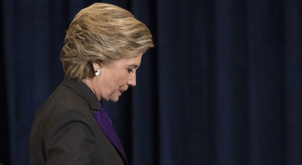 Hillary Clinton accusa l'FBI per la sconfitta: "Abbiamo perso per colpa loro"