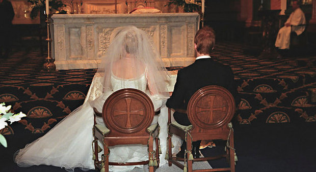 Sposi all'altare