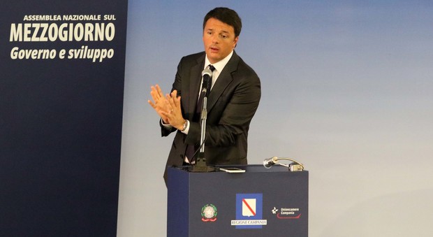 Renzi, assemblea a Napoli: «Sud, basta rassegnazione. Il referendum farà chiarezza»