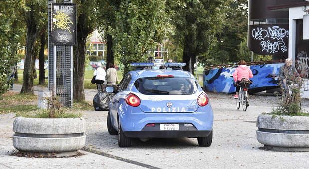 Polizia al parco della Bissuola