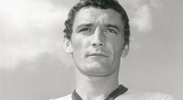 Gigi Riva, è morto il leggendario Rombo di Tuono. Aveva 79 anni, era stato ricoverato in ospedale dopo un infarto