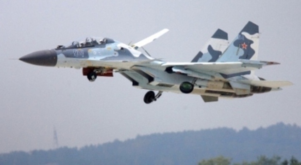 Caccia russo sfiora aereo di ricognizione Usa: inseguimento nei cieli sopra il mar Nero
