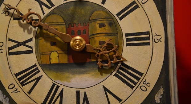 Uno degli orologi esposti al Museo di Pesariis