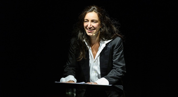 Arianna Scommegna al Teatro Gerolamo: «Porto sul palco le contraddizioni di Piero Ciampi»