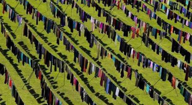 Kosovo, 5.000 panni stesi per ricordare le donne stuprate in guerra