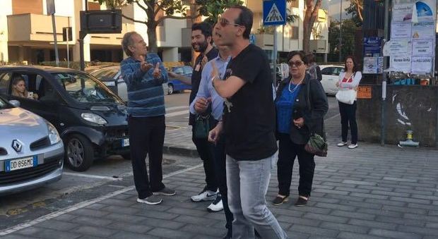 Salerno, tensioni all'Arbostella: lite davanti al seggio