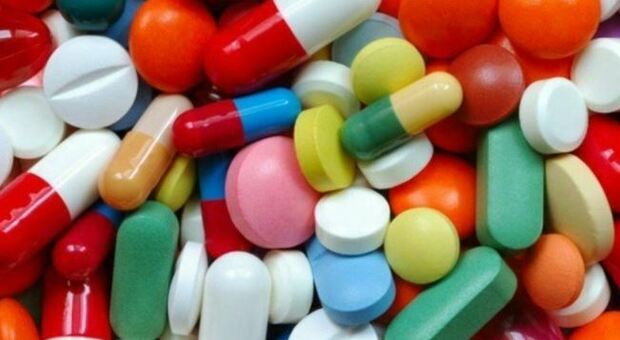 SHOWCASE - Farmaci anti-Covid venduti online: chiusi 42 siti. In offerta anche l'ivermectina oggetto di allerta dell'Ema