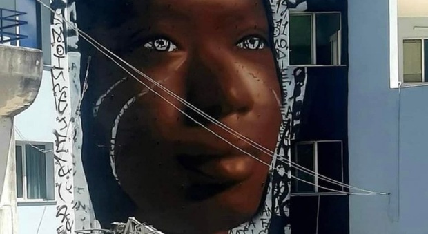 Ischia, insulti razzisti per il murale: studente fa le sue scuse ma Jorit le rifiuta