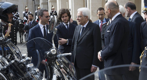 Il Presidente della Repubblica Sergio Mattarella con il vicepresidente del gruppo Piaggio Matteo Colaninno