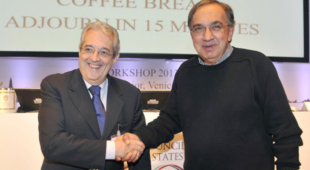 Il ministro dell'Economia Saccomanni con Marchionne, numero uno di Fiat-Chrysler