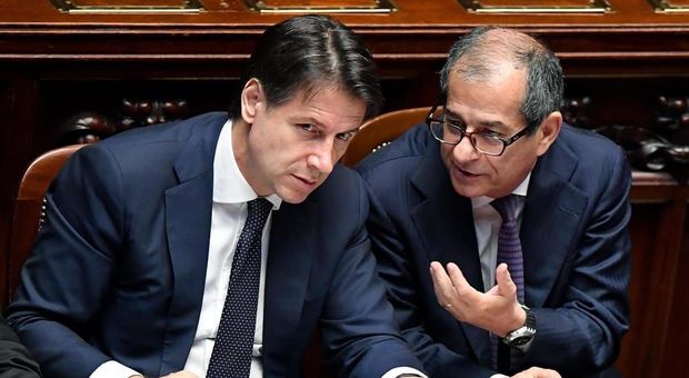 Ufficio parlamentare di Bilancio boccia il Def: «Stime sul Pil troppo ottimistiche» Vertice tra Conte, vicepremier e Tria