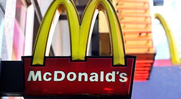 Contro il colosso degli hamburger accuse di discriminazioni e molestie sessuali