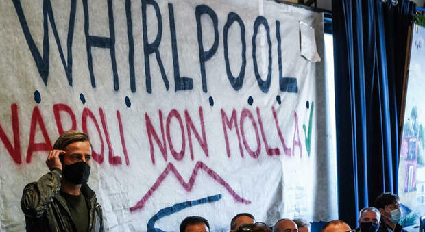 Whirlpool Napoli Est, domani sciopero nazionale a Roma: «Questa fabbrica non deve chiudere»