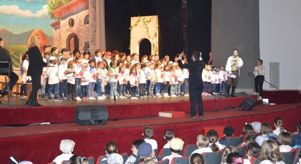 I bambini delle scuole di Cisterna di Latina al teatro Orione di Roma