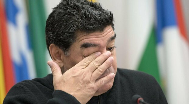 «Maradona sepolto senza cuore»: la rivelazione choc che sconvolge l'Argentina