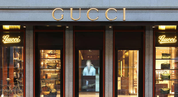Gucci, rivoluzione in azienda: ferie matrimoniali anche alle coppie gay