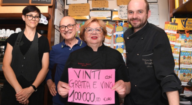 Venezia, operaia compra un "Gratta e Vinci" da 25 euro e ne vince 100mila: «Ora potrà togliersi qualche sfizio»