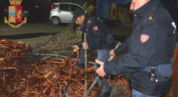 Polfer sequestra 34 tonnellate di rame in un deposito nel Casertano