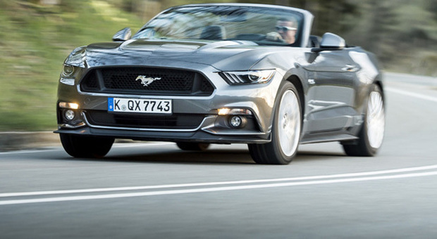 La nuova Ford Mustang Convertible è arrivata in Europa